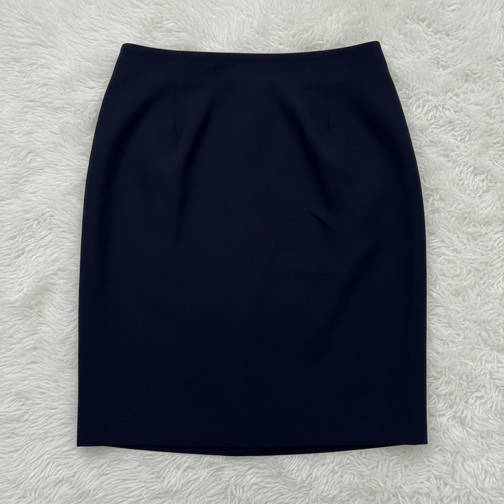 Pendleton Women's Navy 100% Wool Knee Length Pencil Skirt - Size 12
 b1